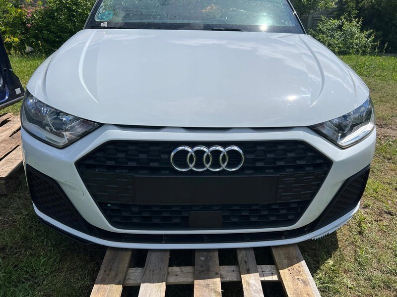 AUDI A1 II 82A KOMPLETNY ZDERZAK PRZÓD PRZEDNI