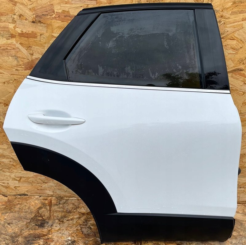 Mazda CX30 CX-30 drzwi tylne prawe prawy tył