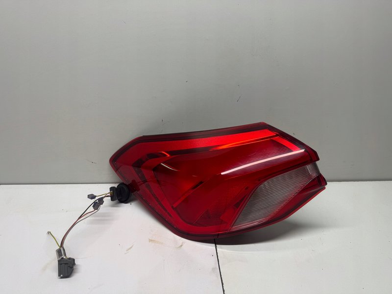 FORD FOCUS MK4 HB LAMPA TYLNA LEWA LED