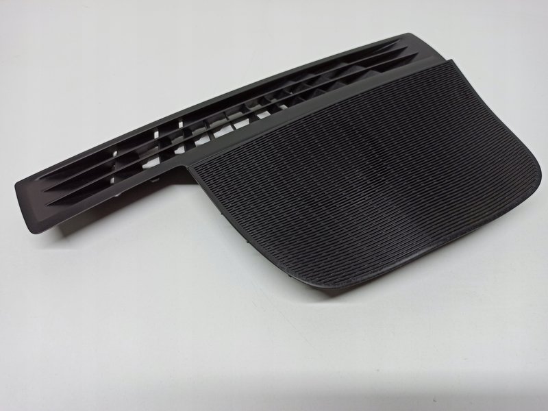 MERCEDES W206 OSŁONA GŁOŚNIKA A2066806800