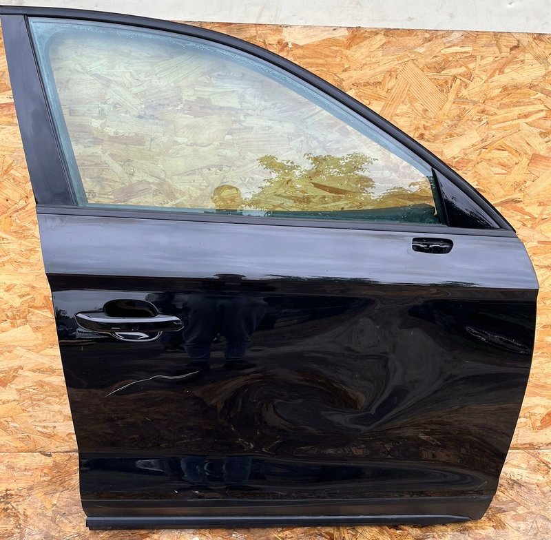 AUDI Q5 80A drzwi przednie prawe prawy przód LY9T