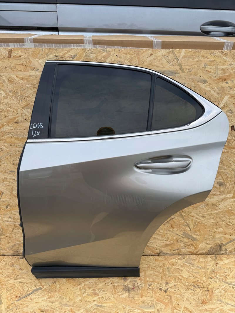 Lexus UX drzwi tylne lewe lewy tył
