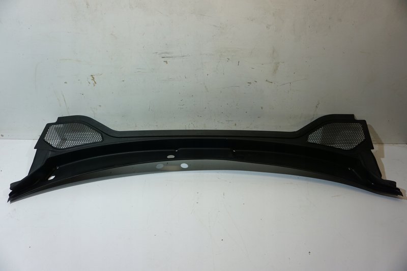 AUDI Q2 PODSZYBIE 81B819403