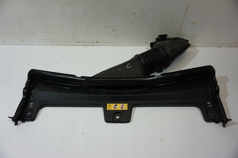 MERCEDES C W206 WLOT ZIMNEGO POWIETRZA A2540941200