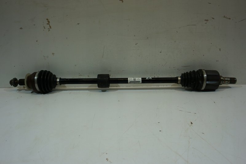 VW AUDI PÓŁOŚ PRZEDNIA PRAWA 2Q0407272BK