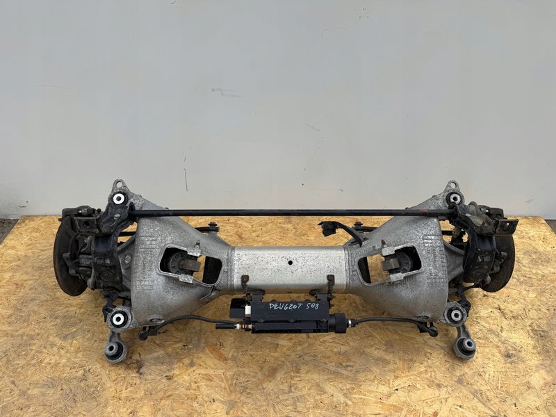 PEUGEOT 508 I OŚ BELKA ZAWIESZENIA TYŁ TYLNA KOMPLETNA