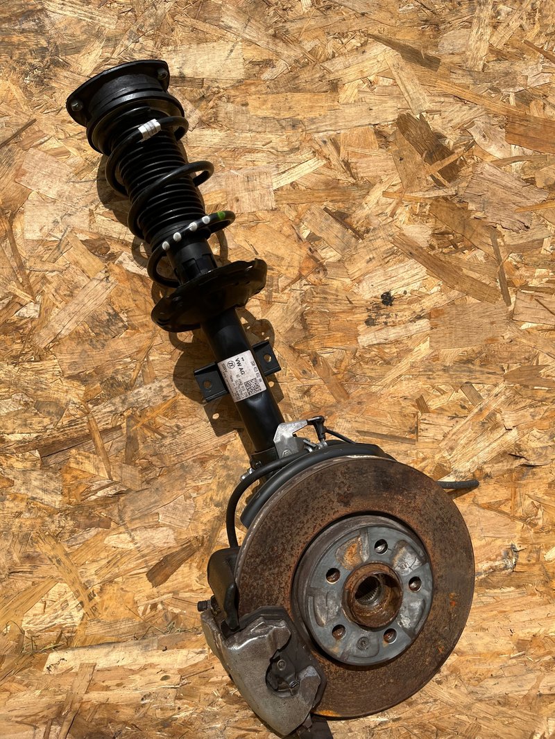 SEAT IBIZA V 1.0 MCPHERSON ZWROTNICA AMORTYZATOR LEWY PRZÓD