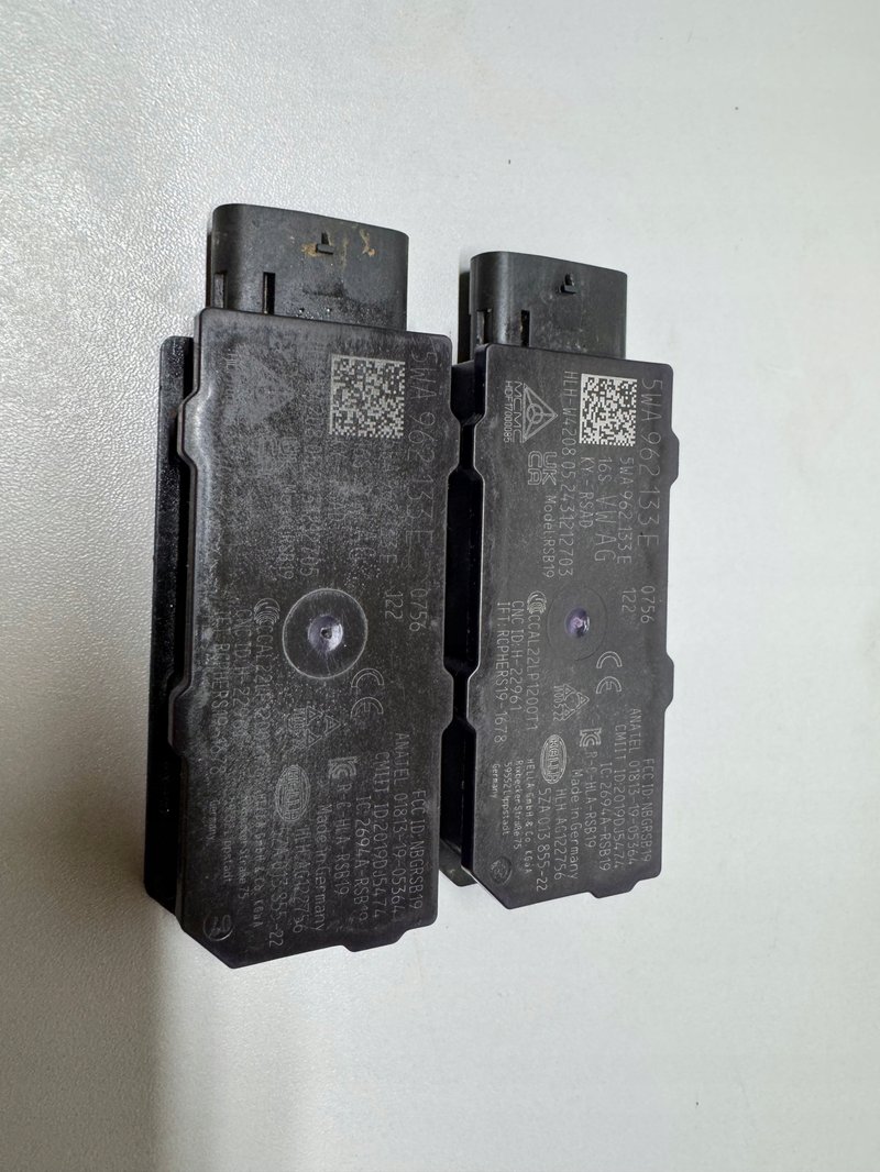 VW AUDI SEAT SKODA WZMACNIACZ ANTENOWY KEYLESS 5WA962133E