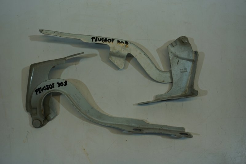 PEUGEOT 308 ZAWIAS MASKI PRAWY LEWY 9677784900