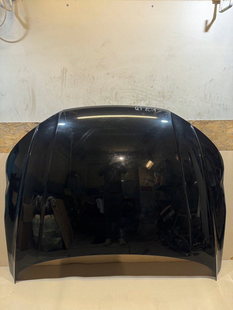AUDI Q5 80A maska pokrywa silnika