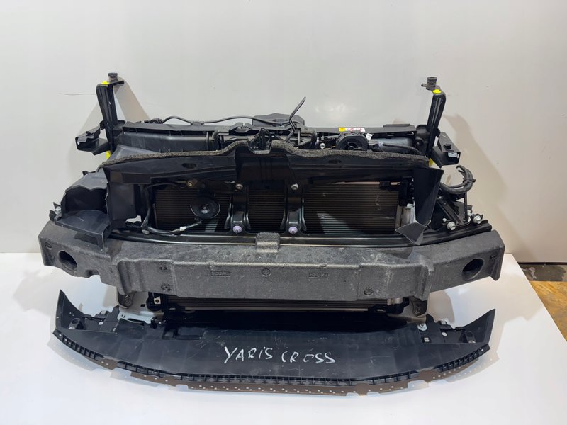 TOYOTA YARIS CROSS 1.5 PAS PRZEDNI KOMPLETNY CHŁODNICE BELKA WENTYLATOR