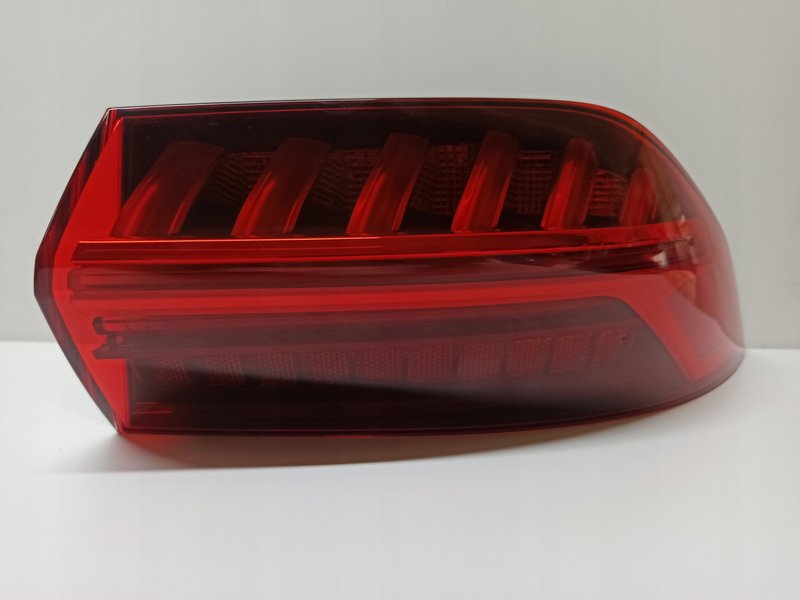AUDI A7 4K LAMPA TYŁ LED PRAWA 4K8.945.070