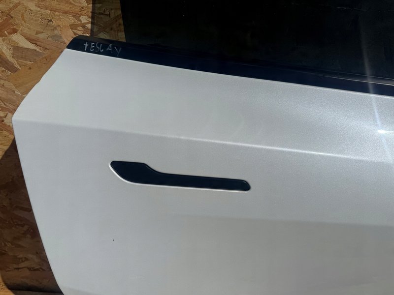 Miniatura produktu TESLA MODEL Y DRZWI TYLNE PRAWE PRAWY TYŁ