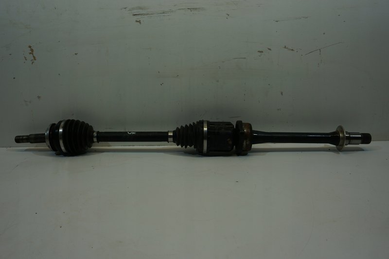 LEXUS UX PRZEDNIA PÓŁOŚ PRAWA DA72R