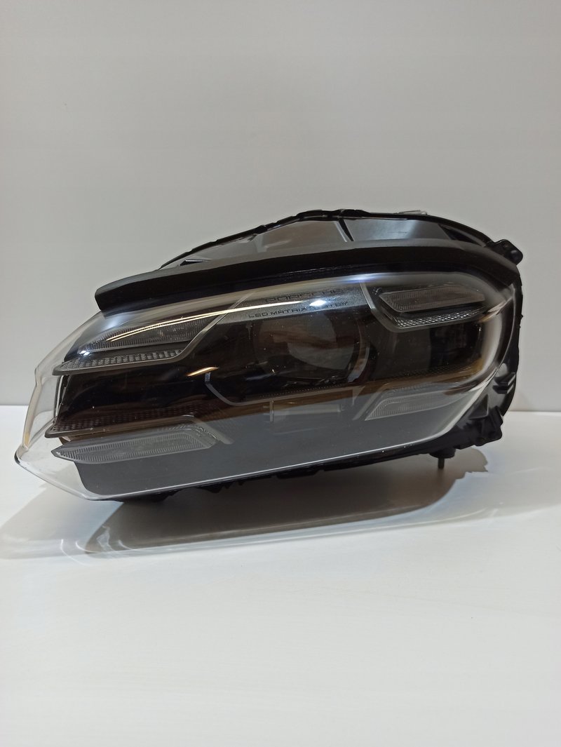 LAMPA PORSCHE TAYCAN LEWY PRZÓD FULL LED MATRIX 9J1941059D