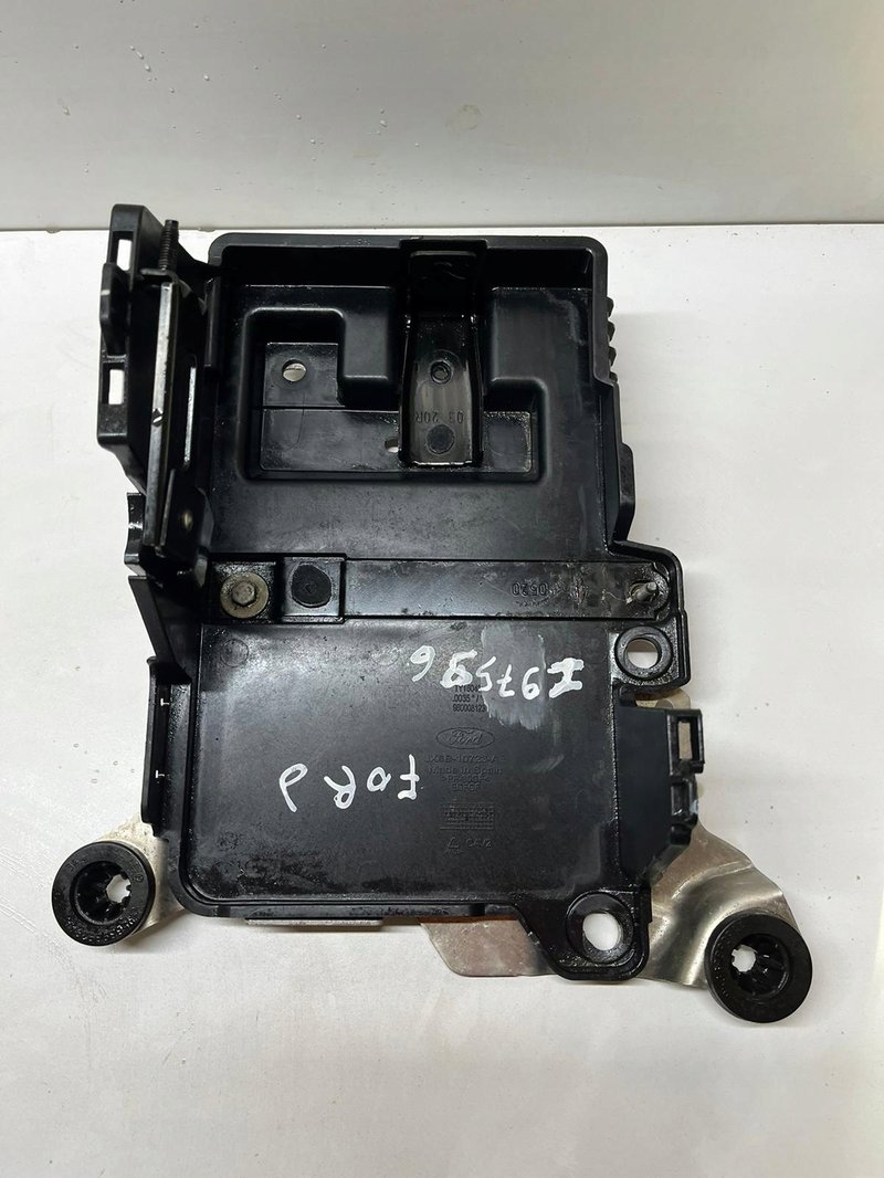 OBUDOWA AKUMULATORA FORD FOCUS MK4