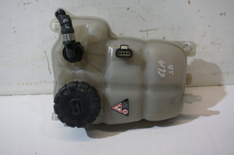 MERCEDES A W177 CLA SB ZBIORNICZEK WYRÓWNAWCZY A2475000049