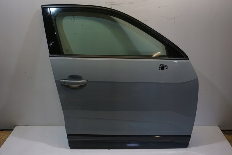 Audi Q2 81A drzwi przednie prawe prawy przód