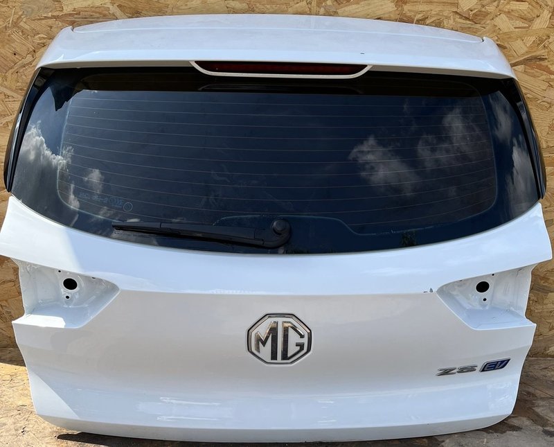 MG ZS KLAPA BAGAŻNIKA KOMPLETNA