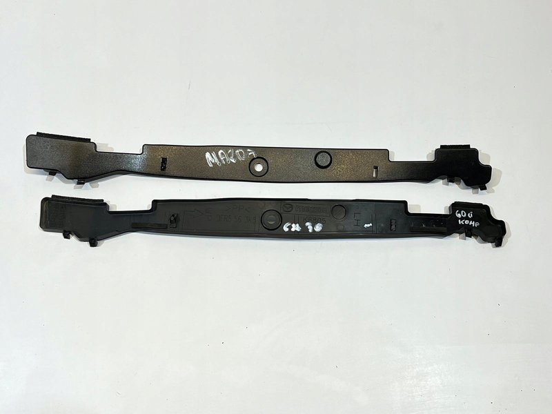 Ślizg przedniego błotnika MAZDA CX-30 DFR5563K5