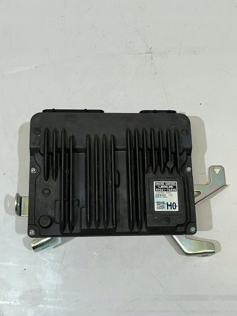 KOMPUTER STEROWNIK SILNIKA LEXUS UX 89661-76490